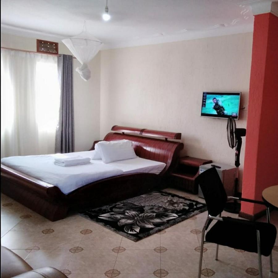 Migingo Suites Ентебе Екстериор снимка